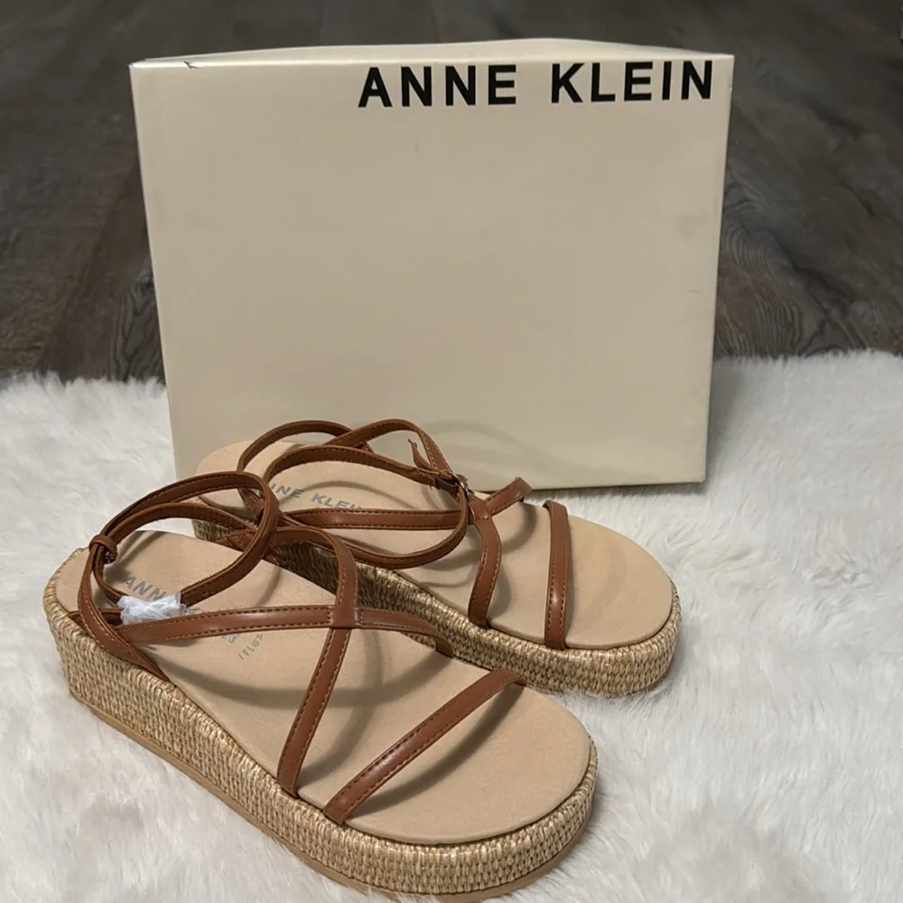 ANNE KLEIN Verano Strappy Platform Sandals ~ New In Box